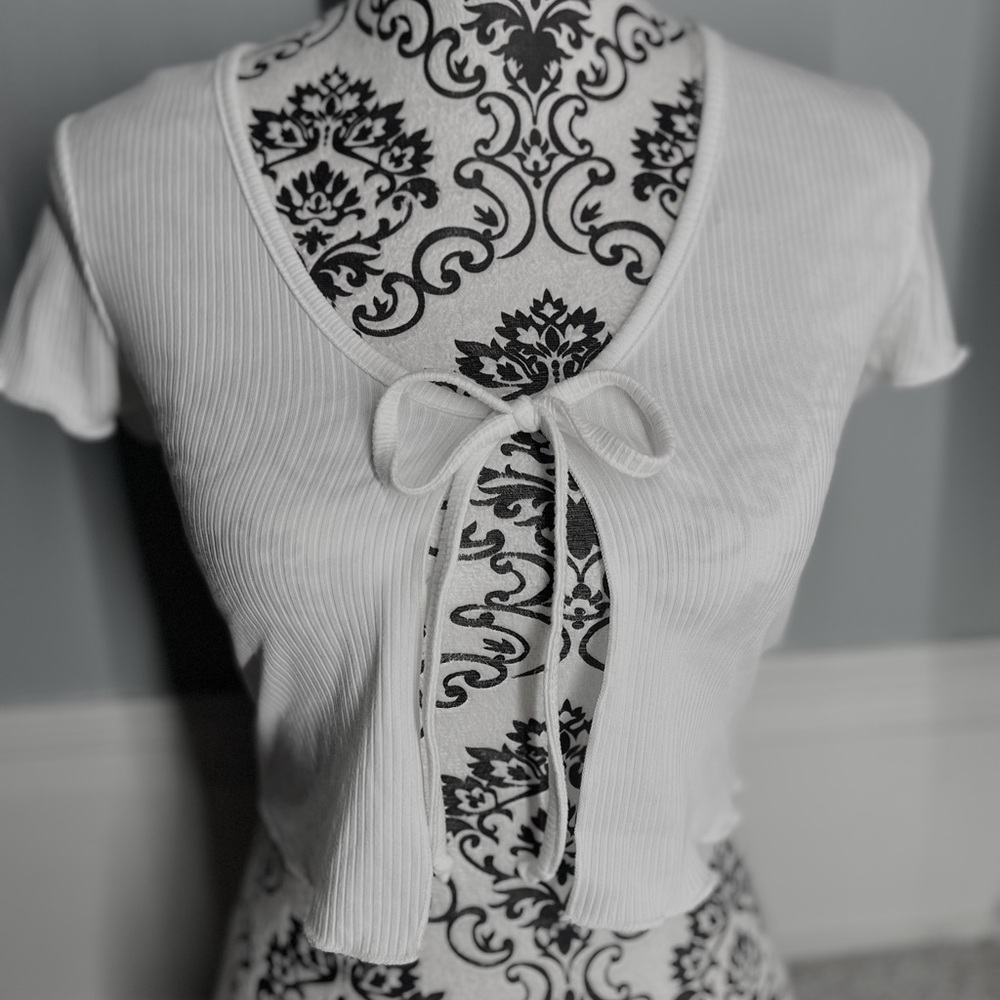 simple white tie-front t-shirt